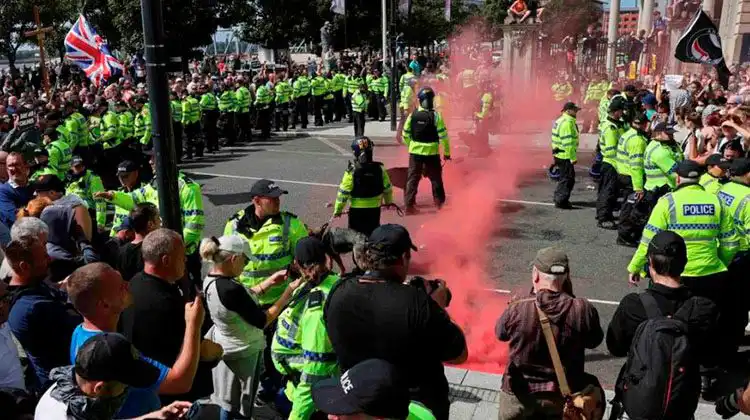 Protestos na Inglaterra em agosto