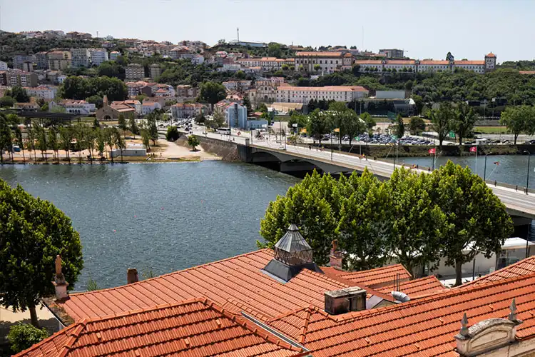 Vista do Rio Mondego em Coimbra