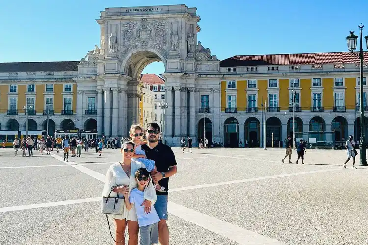Profissional autônomo com visto D2 e sua família