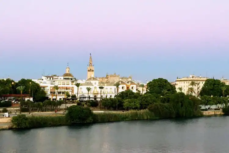 Sevilha é uma cidade para quem quer fugir de Madrid e Barcelona.