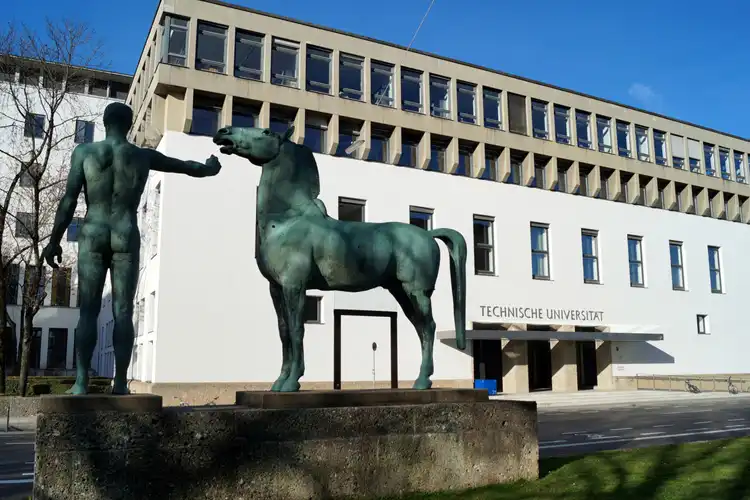 Universidade Técnica de Munique, na Alemanha.