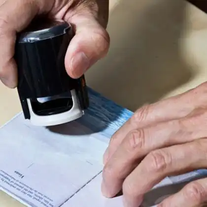 Carimbo em passaporte