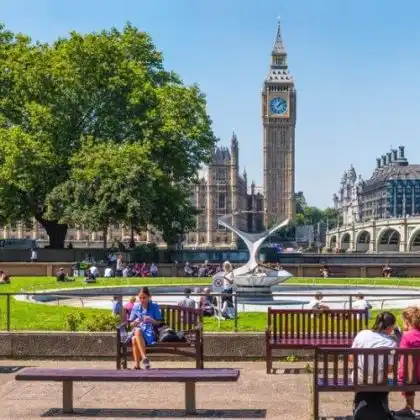 Passear nos parques é um bom modo de aproveitar a qualidade de vida na Inglaterra