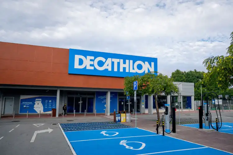 Fachada da Decathlon