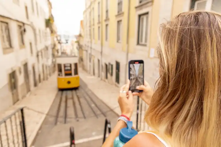 Saber Qual a melhor operadora de celular para usar no exterior é importante para fazer uma escolha acertada.