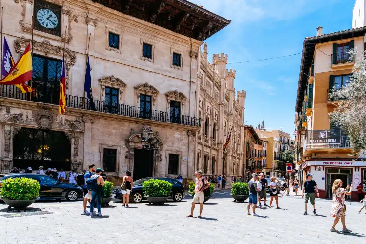 Centro de Palma de Mallorca, uma das cidades mais caras do país ibérico
