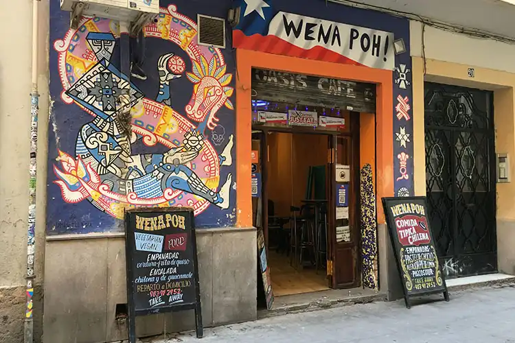 Fachada de restaurante chileno em Valência