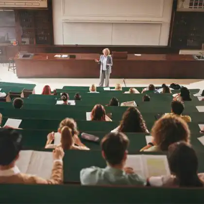 Bolsas de mestrado na França para brasileiros são uma ótima oportunidade para estudar no hexágono.