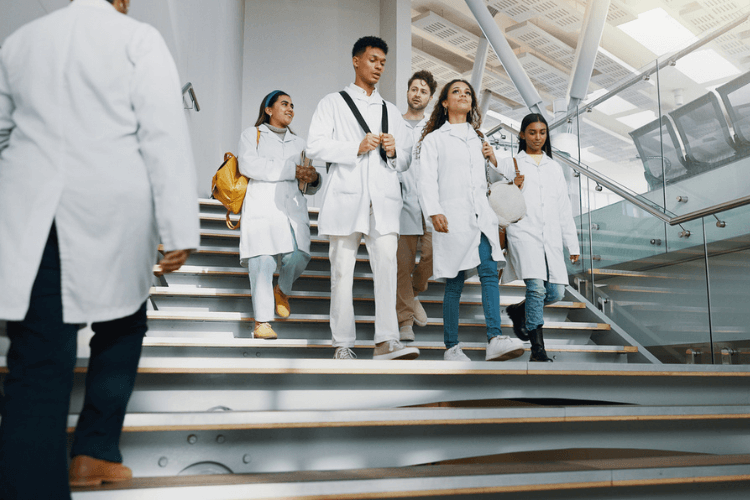 Grupo de estudantes da área da saúde