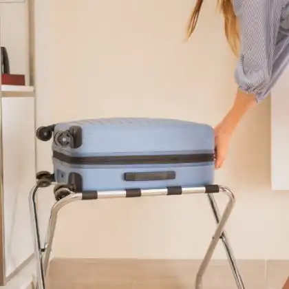 A mala para bagagem de mão deve pesar no máximo 10kg. Confira demais regras.