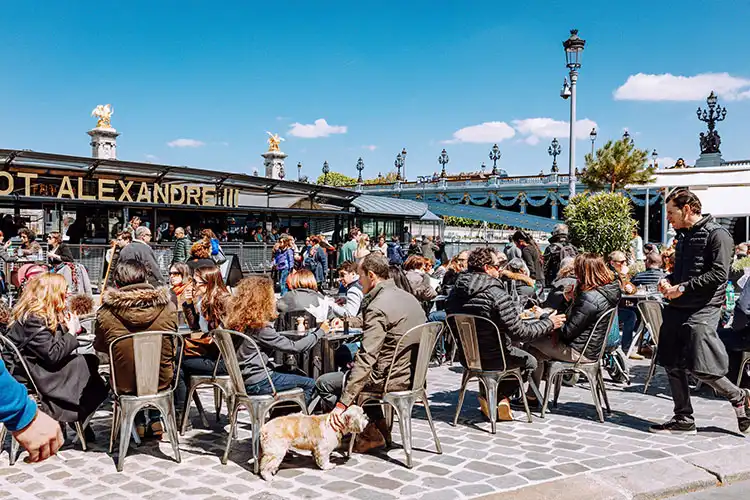 Paris é conhecida por ser uma das cidades mais caras da França