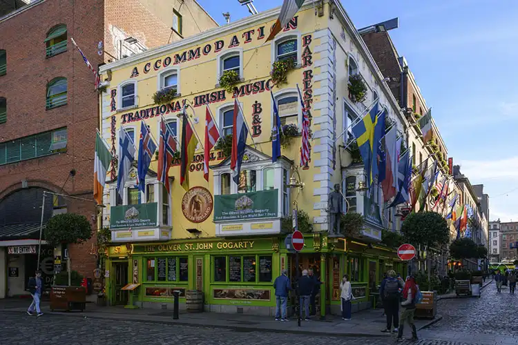 O lazer e cultura irlandesa influenciam na qualidade de vida na Irlanda, atraindo expatriados de diversos lugares