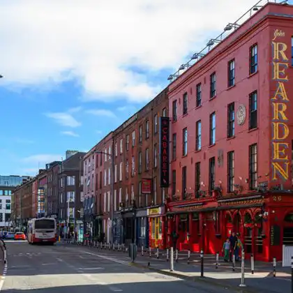 Centro de uma cidade na Irlanda