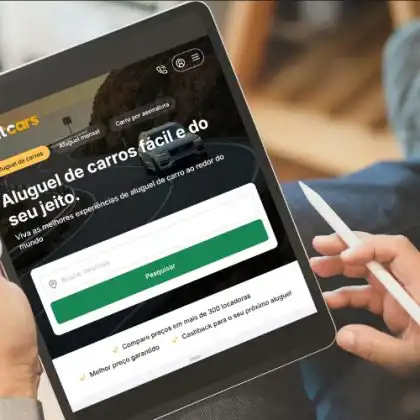 Tablet com homepage da Rentcars