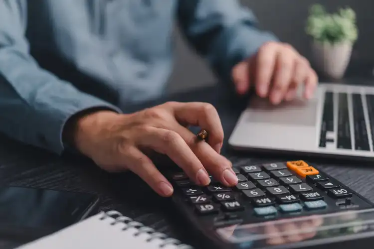 Conferir os cálculos do Imposto de Renda é crucial para uma entrega correta
