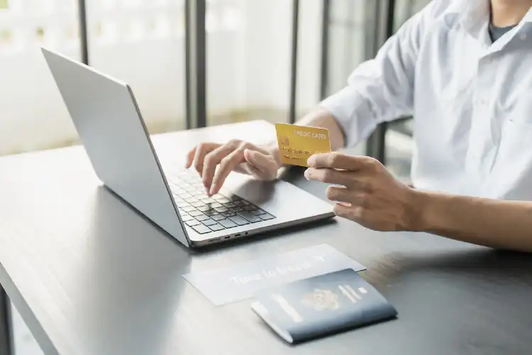 Comprar as passagens aéreas para Europa requer cuidado