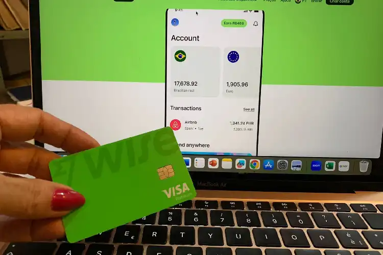 Cartão Wise e computador