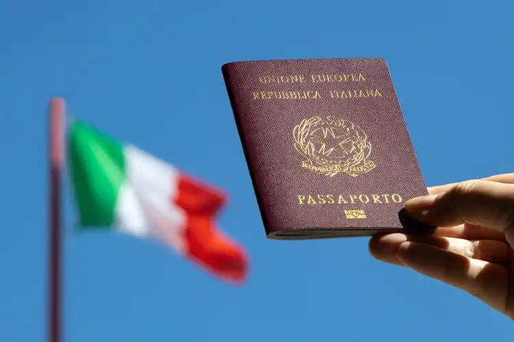 Passaporte italiano e cidadania italiana sofreram alterações após novo decreto-lei que restringe acesso