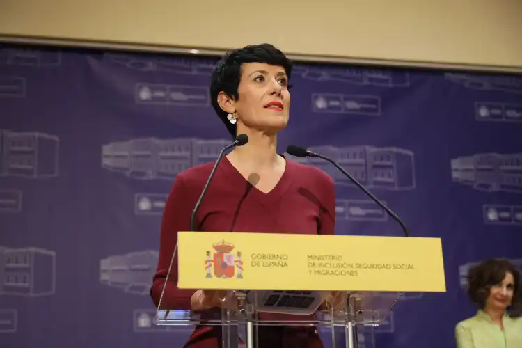 Ministra Elma Saiz da Espanha