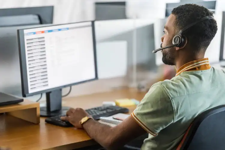 Atendimento ao cliente pelo computador
