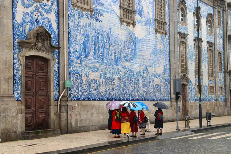 O clima do Porto varia entre calor e chuvas
