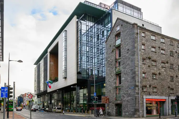 Limerick na Irlanda é uma cidade interessante para brasileiros