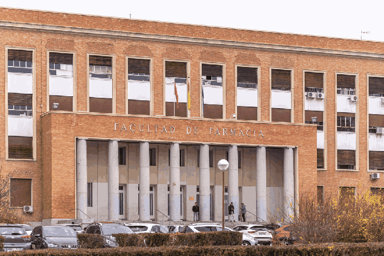 Para fazer faculdade na Espanha é preciso passar por etapa de seleção e prova. 