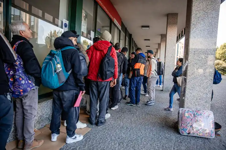 Imigrantes na AIMA