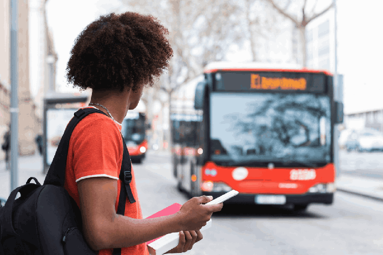 Os ônibus e transporte público na Espanha são ótimos e funcionam bem