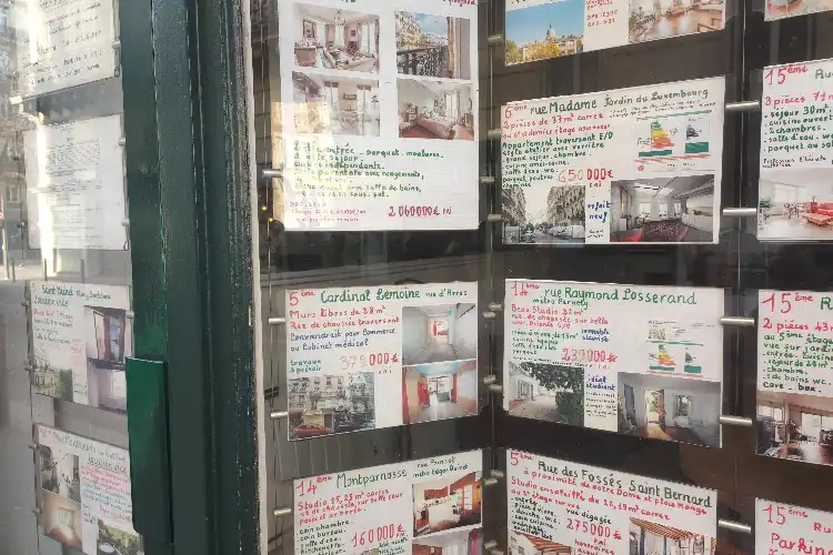 Para encontrar apartamento em Paris, vale a pena ir até imobiliárias 
