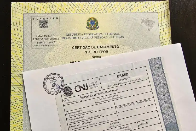 Documento em inteiro teor com apostila de Haia