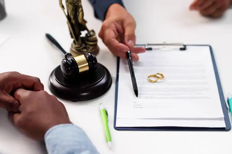 O divórcio após a cidadania francesa por casamento pode ser delicado.