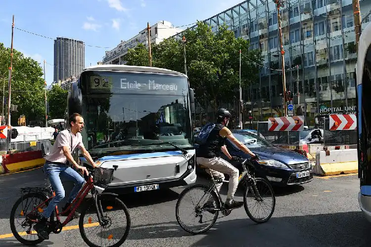 O transporte público fora do Brasil é a maneira mais econômica de se locomover nas cidades
