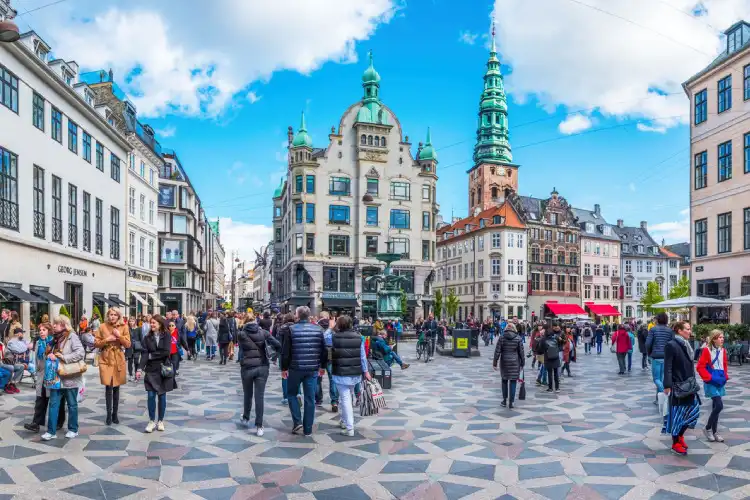 Pessoas no centro de Copenhagem