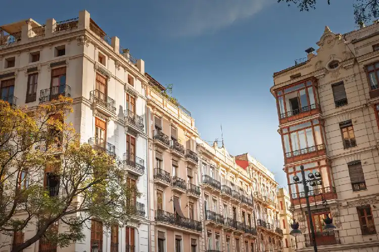 Alugar apartamento na Espanha pode ser difícil, mas é possível ao buscar com atenção.