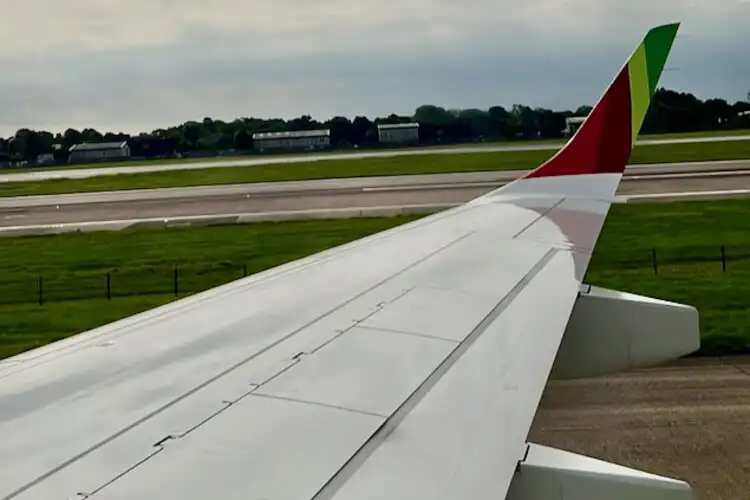 Avião da TAP no aeroporto