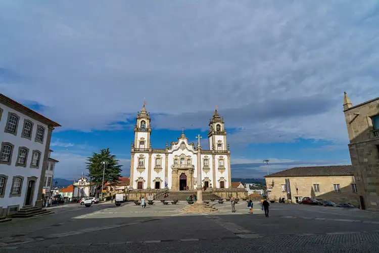 Vista da histórica Igreja da Misericórdia, em Viseu.