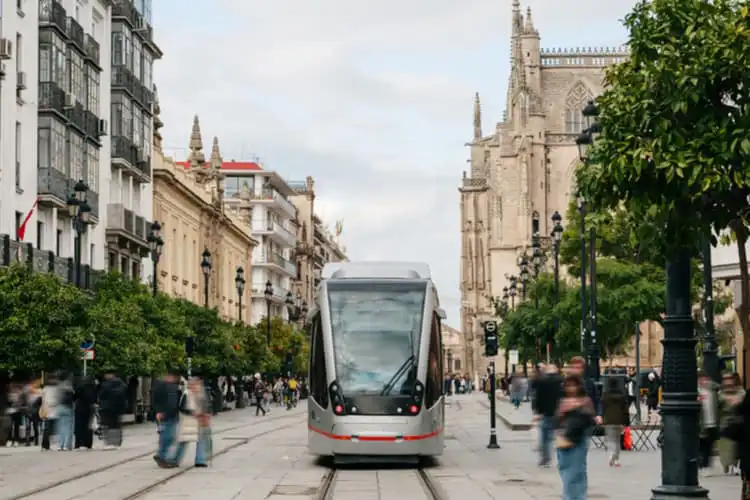 O transporte público na Espanha é eficiente.