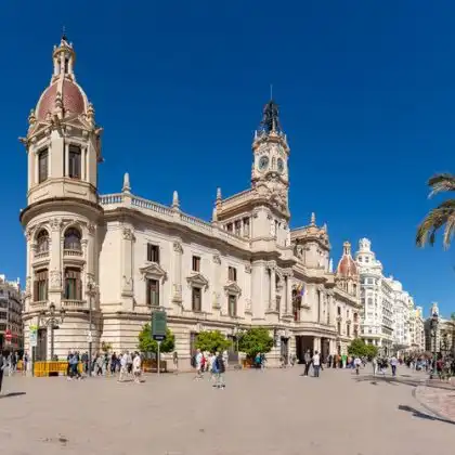 O Custo de Vida na Espanha varia conforme cidade, mas o poder de compra é maior que o do Brasil de forma geral.