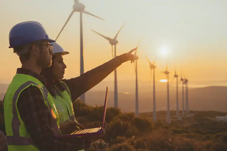O crescimento do setor de energia renovável em Portugal necessita de profissionais em falta