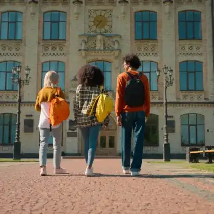 O visto de estudante para Espanha é obrigatório para brasileiros sem cidadania europeia