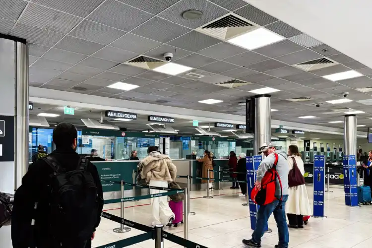 Setor de imigração no aeroporto