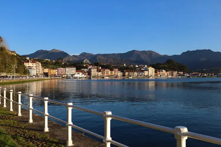 Pueblo espanhol para morar e trabalhar remoto é uma boa ideia