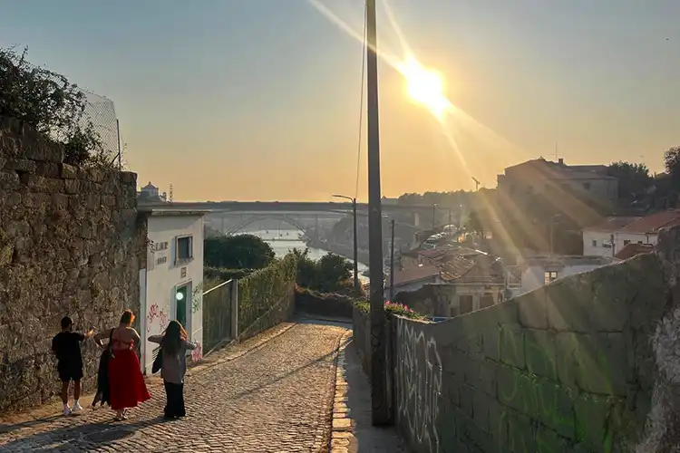 Segurança e qualidade de vida são mais sentidas no dia a dia em Portugal 