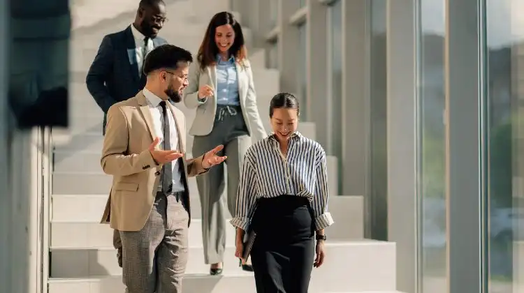 O visto de trabalho na Espanha é exigido de brasileiros sem cidadania europeia que buscam emprego no país