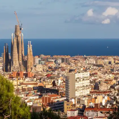 Morar em Barcelona é uma ótima aposta para brasileiros com visto para Espanha em 2026.