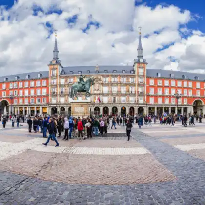 Plaza Mayor, em dia nublado