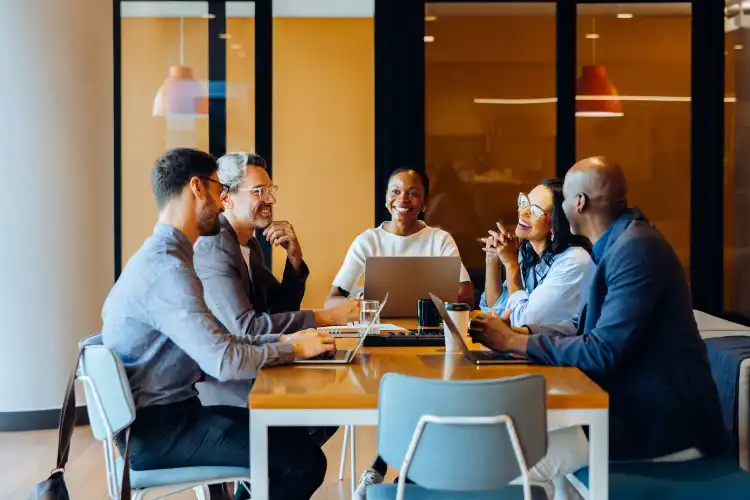 O networking em Portugal é essencial para estrangeiros, especialmente donos de negócios