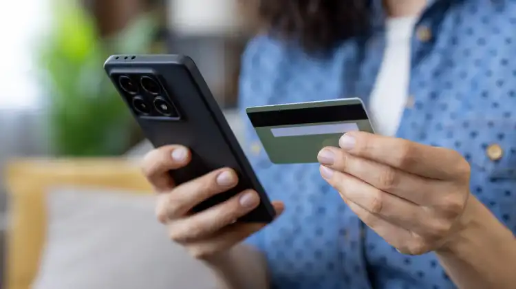 Usar o Visa Travel Money em viagem